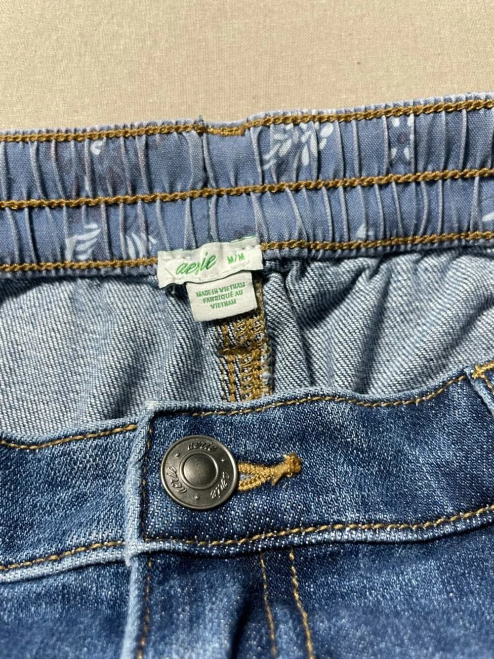 Aerie Denim Shorts - M